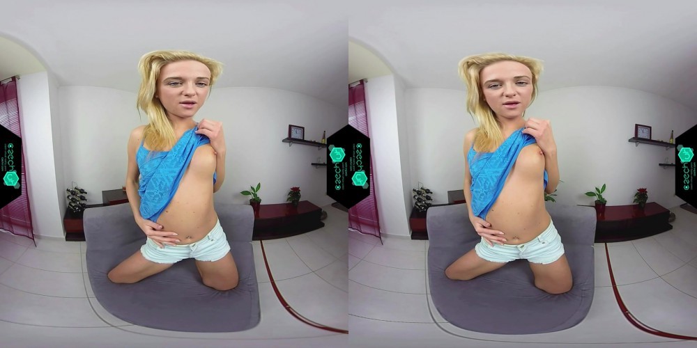 Vinna Reed Solo: Golden Dildo Blonde Action