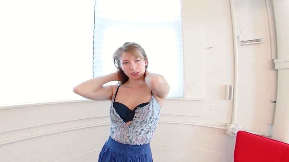 Verronica Kirei Sexy Striptease Bonus