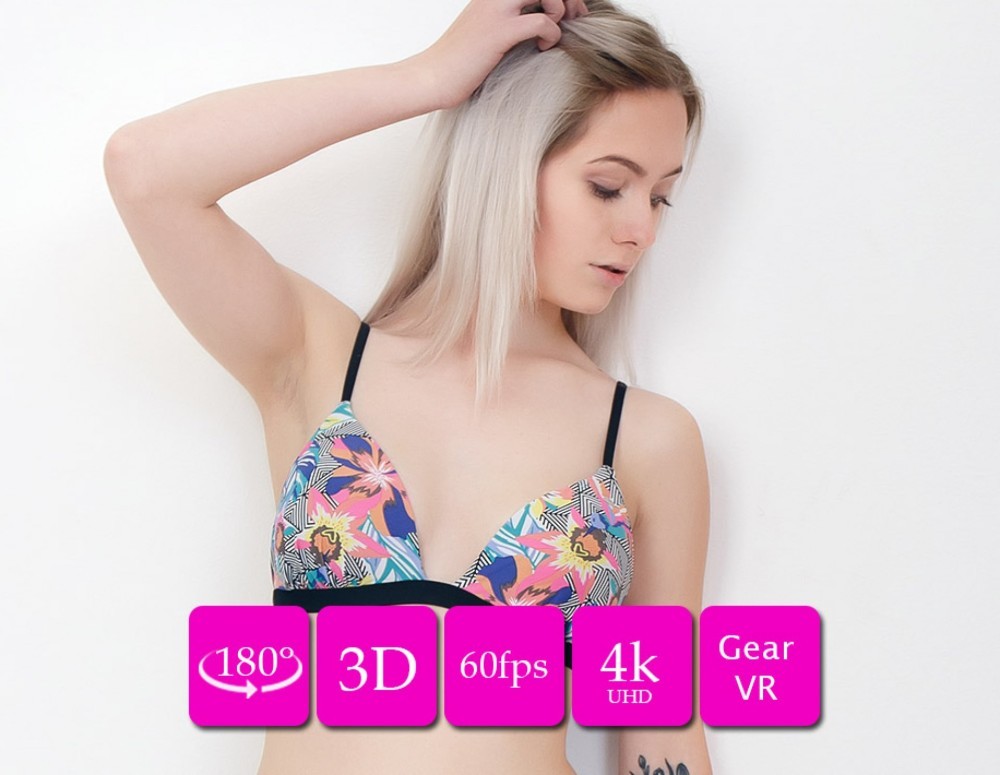 Kate Fresh Sexy Blonde VR Striptease 180