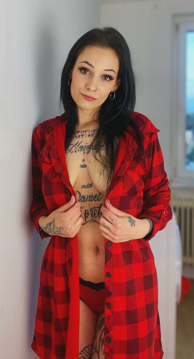 Alexa Throat 1
