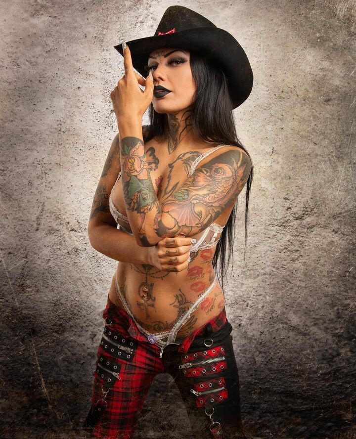Darcy Diamond 1