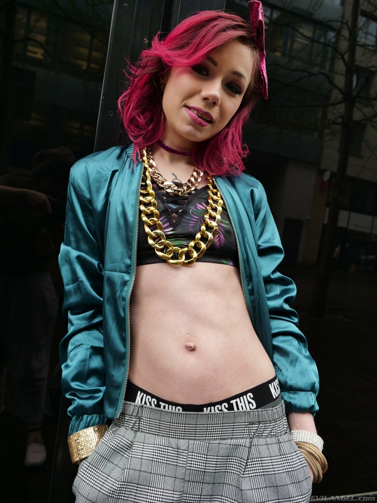 Kira Roller 1