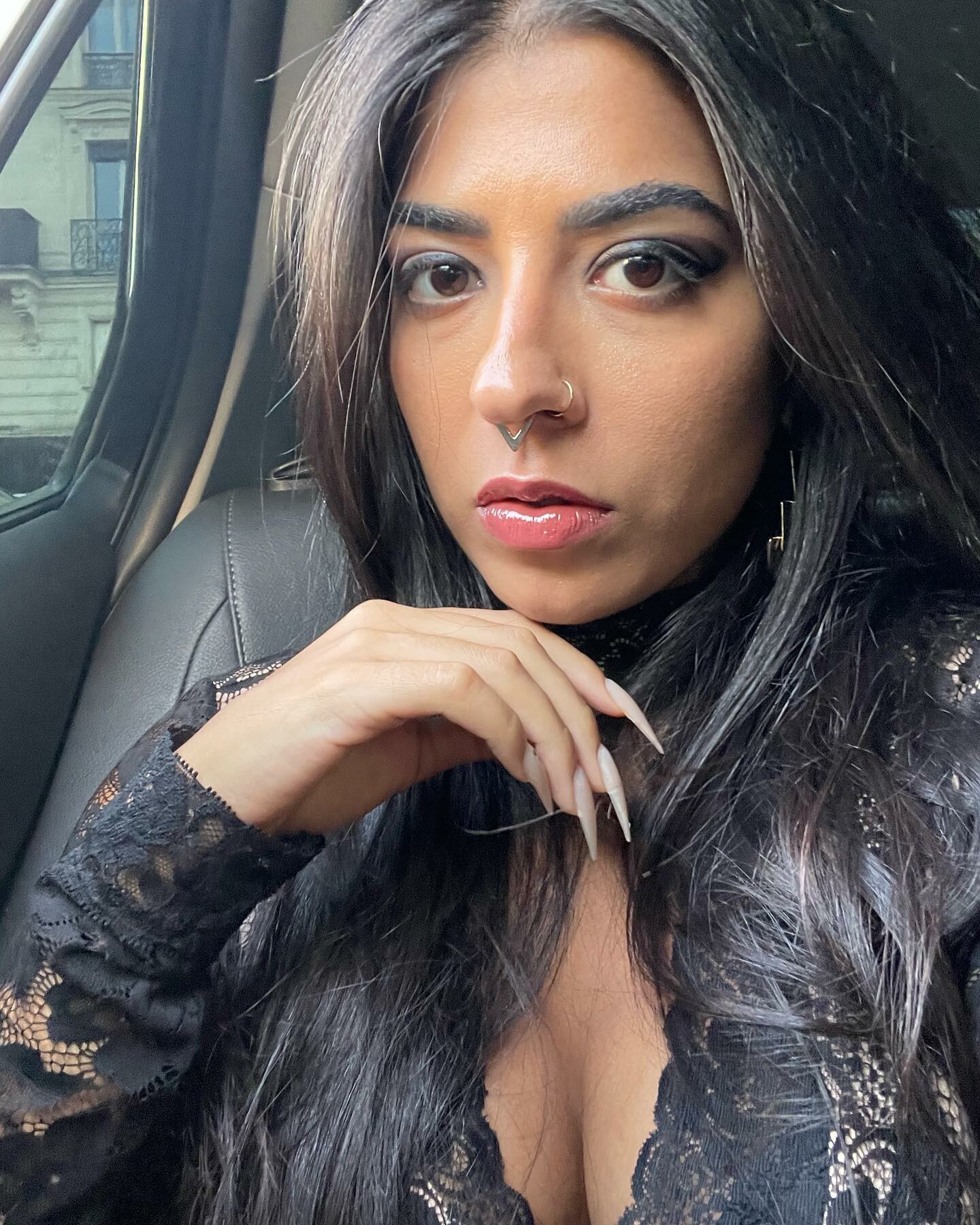 Jasmine Sherni 3