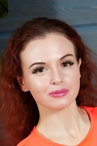 Eva Straberry