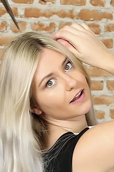 Elle M