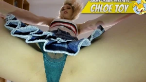 Chloe Toy, Face Sitting - Chloe Toy