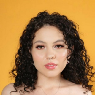 Satine Summer Pornstar