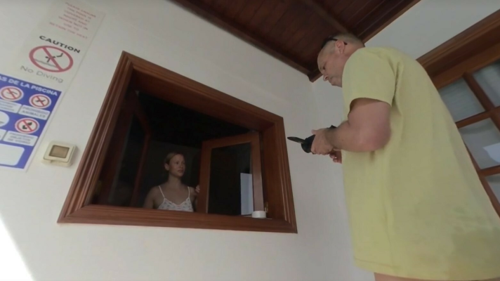 Blonde Hexe Poolside Passion in Stunning VR - Image 1