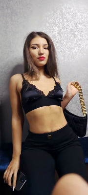 Lindsay's Holly Glory - Image 4