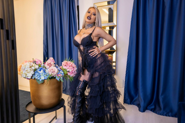 Mistress Saida: Spellbound Submission Thrill - Image 6