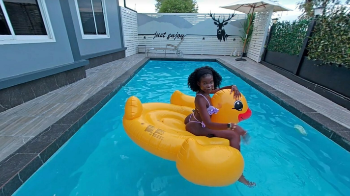 POV Pool Tease – Amelia Star’s Wet Body and Dark Skin Will Drive You Crazy | 8K Seduction - Image 1