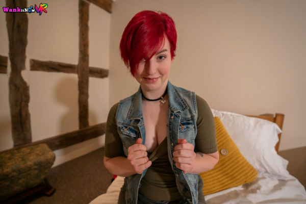 Olivia Kinks in Steamy Sharing VR Fantasy - Image 1