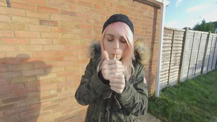 Chloe Toy Sizzles in Smoking Hot Solo Scene - Image 2