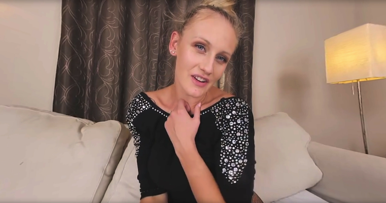 Linda Leclair: Luxury Call Girl Passion in 4K - Image 5