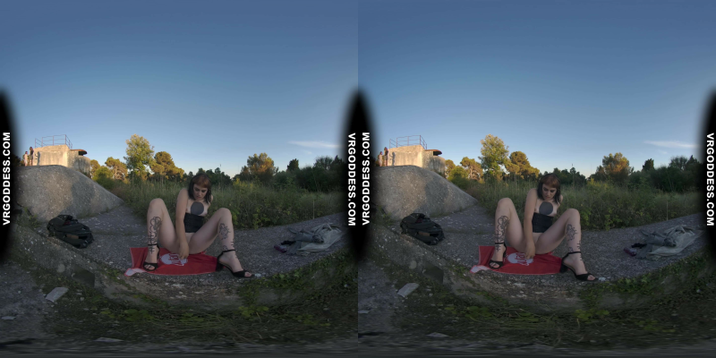 Risky Public Masturbating Hot Girl Brille Gets Caught By Tourists Gets Finished At Home - Image 5