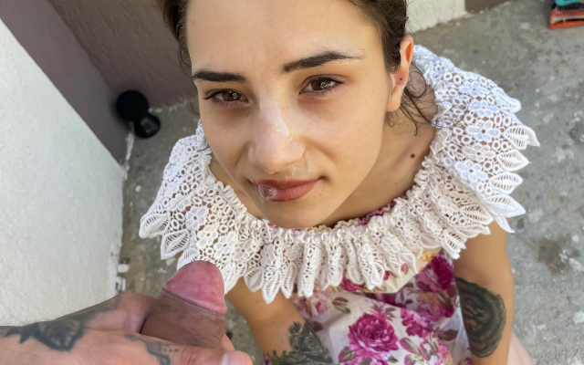 Zoe Foxxy - Helping my neighbour with a face full of cum - Image 8