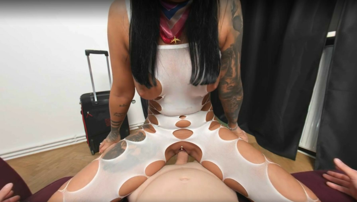 Nilla Black Steamy Stewardess VR Fantasy - Image 6