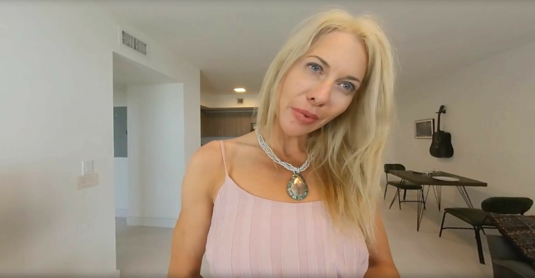 Dating Tips From Stepmom - Image 1